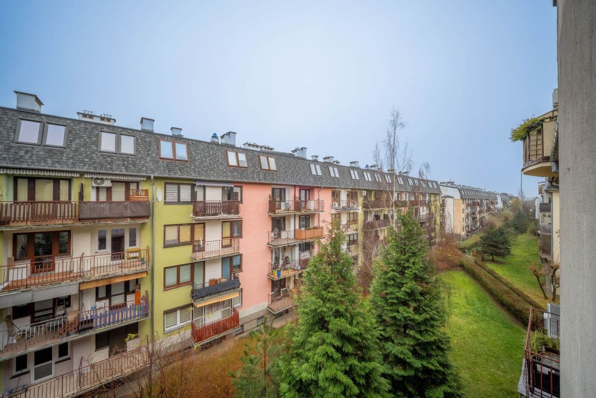 Spacious 2-level apartment with balcony in Piaseczno – 18