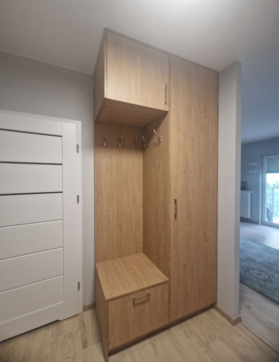 One-bedroom apartment with garage in trendy Praga – 9