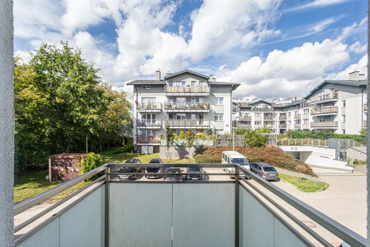 Spacious family home with private garden – 12