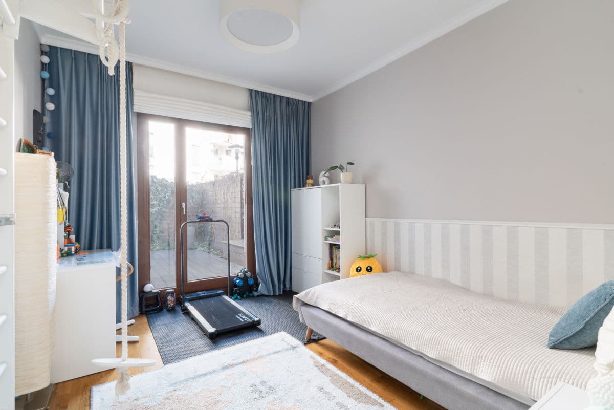 Spacious 4-room apartment with garden in Wilanów – 8