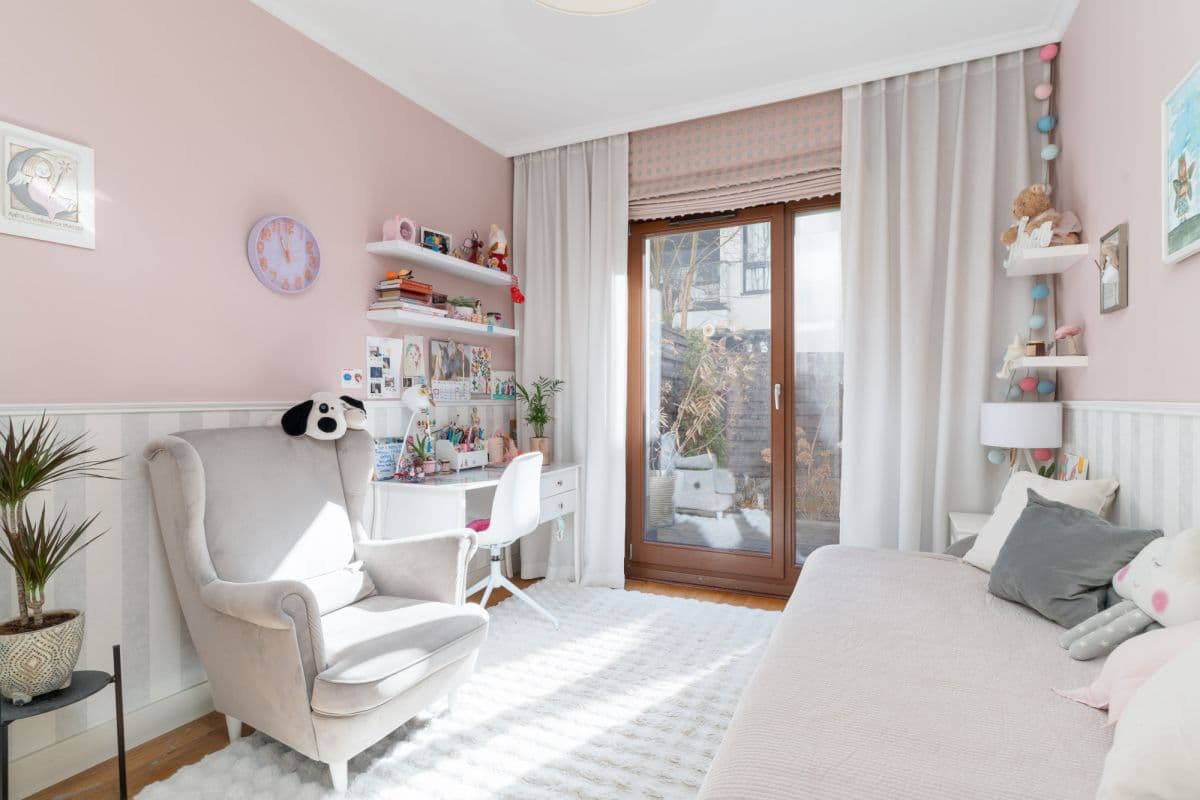 Spacious 4-room apartment with garden in Wilanów – 10