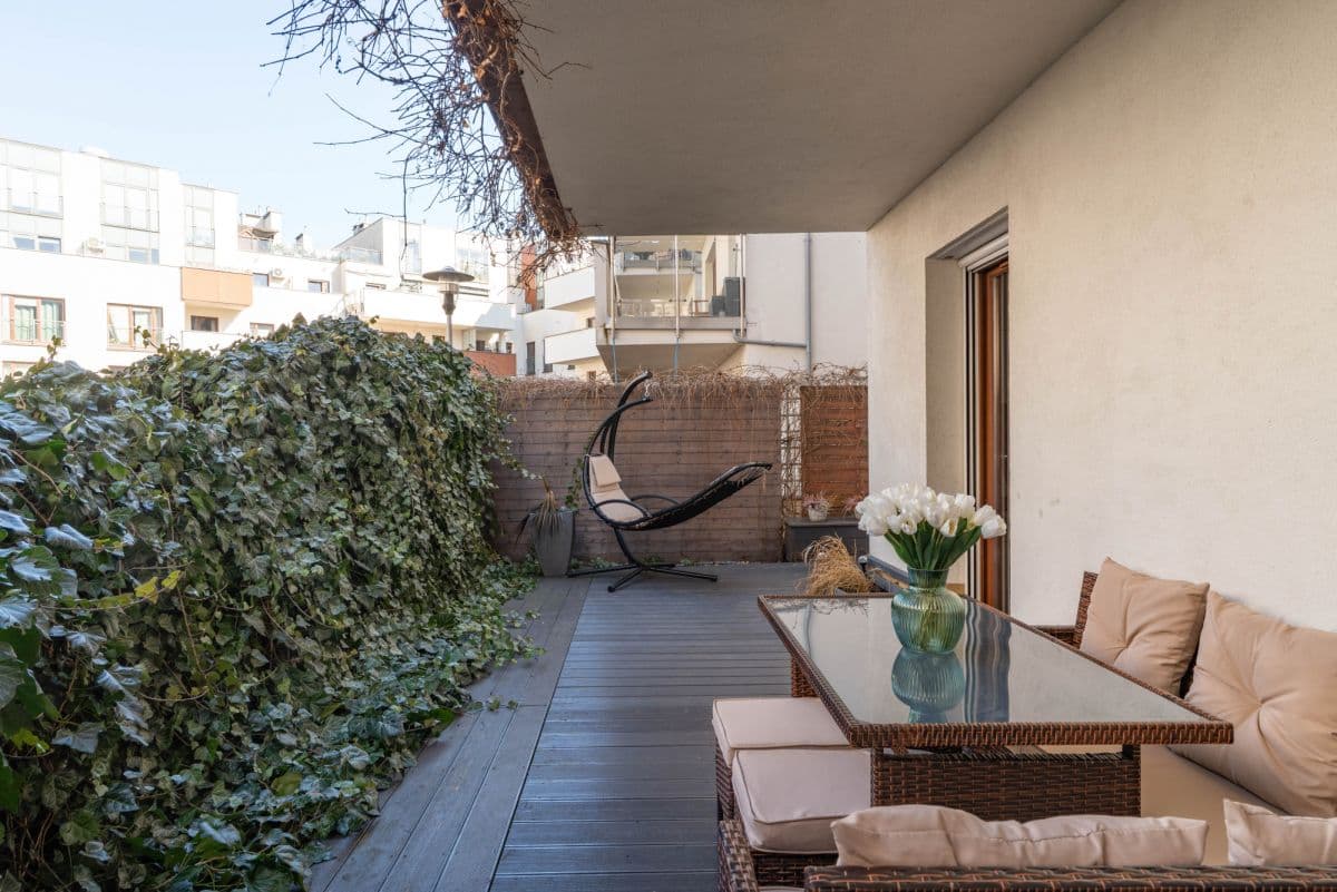 Spacious 4-room apartment with garden in Wilanów – 20