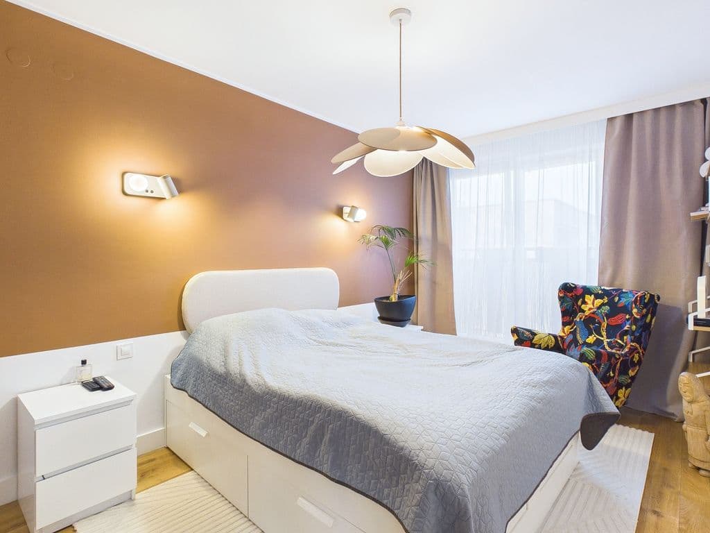 Spacious 100 m² apartment with balcony in Bemowo – 17