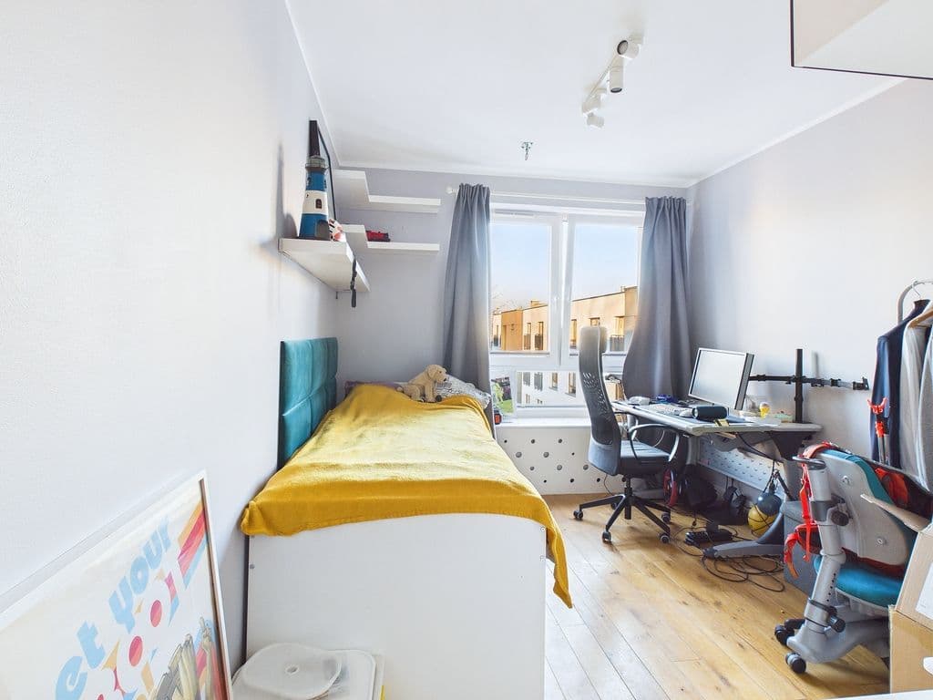 Spacious 100 m² apartment with balcony in Bemowo – 21