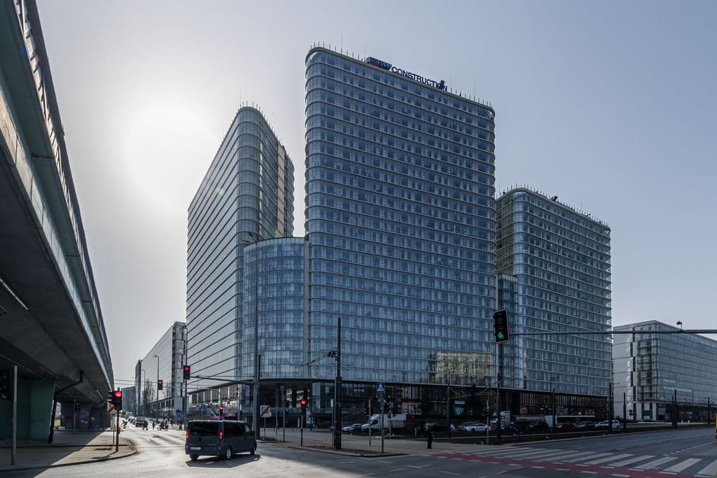 Penthouse with panoramic city views, 2 rooms – 15