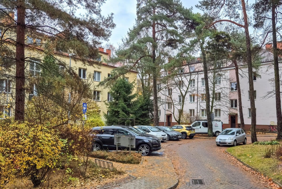 Two-sided apartment in quiet area, near parks – 9