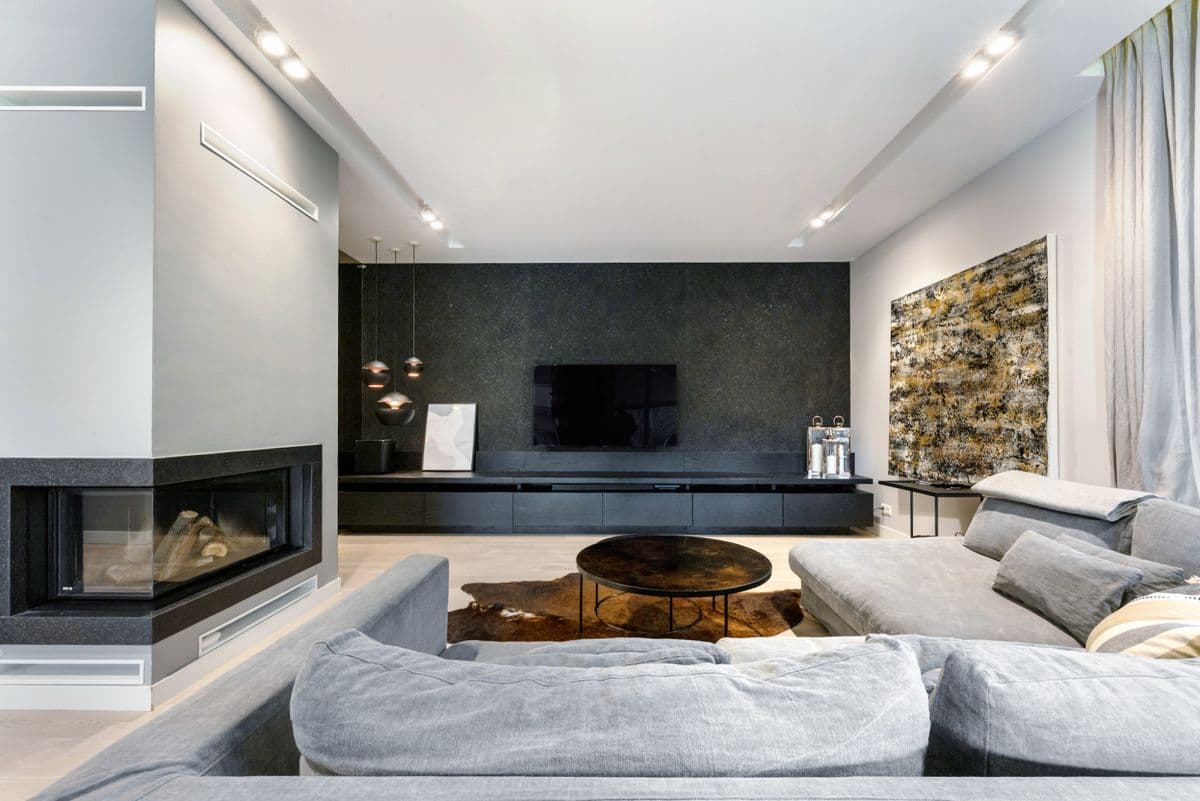 Elegant Tuscan-style home with guest cottage – 5