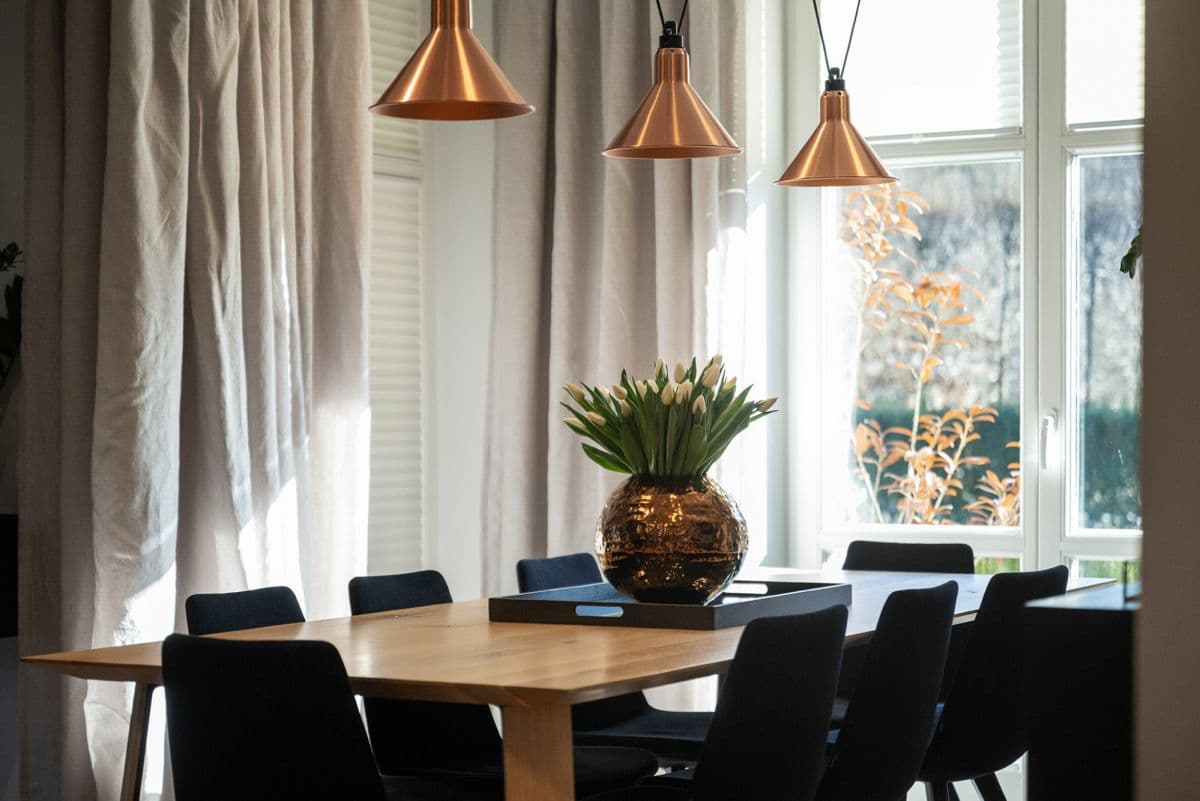 Elegant Tuscan-style home with guest cottage – 7