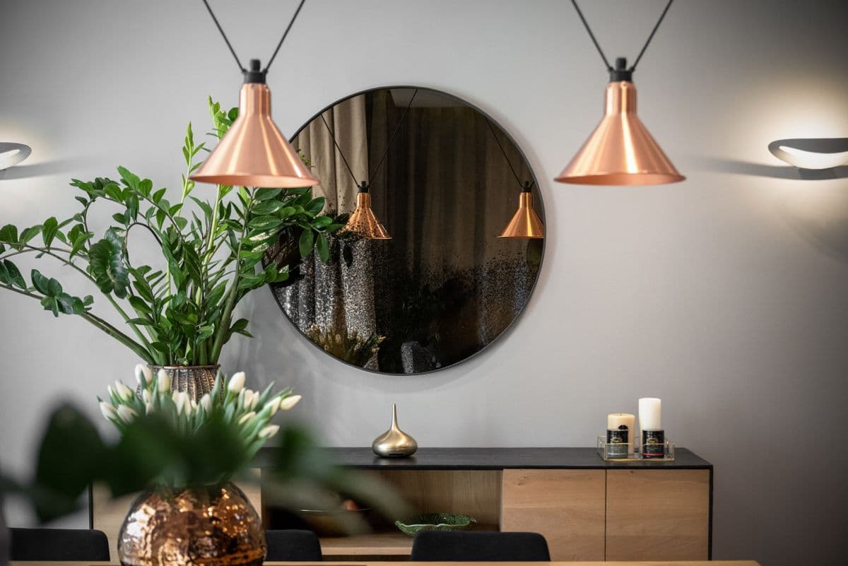 Elegant Tuscan-style home with guest cottage – 8