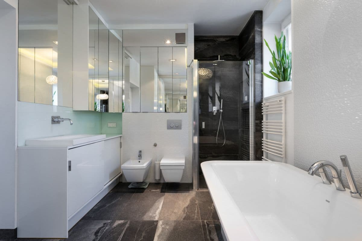 Elegant Tuscan-style home with guest cottage – 18