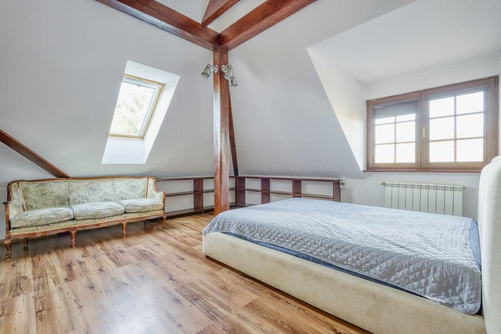 Spacious detached home with large garden in Białołęka – 12