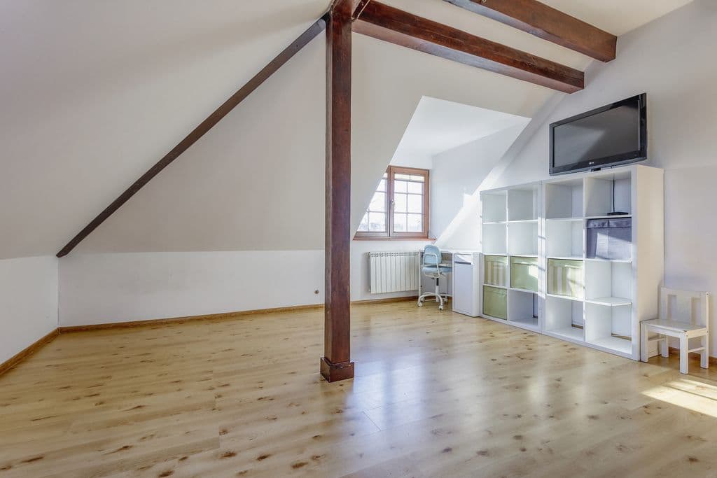 Spacious detached home with large garden in Białołęka – 16