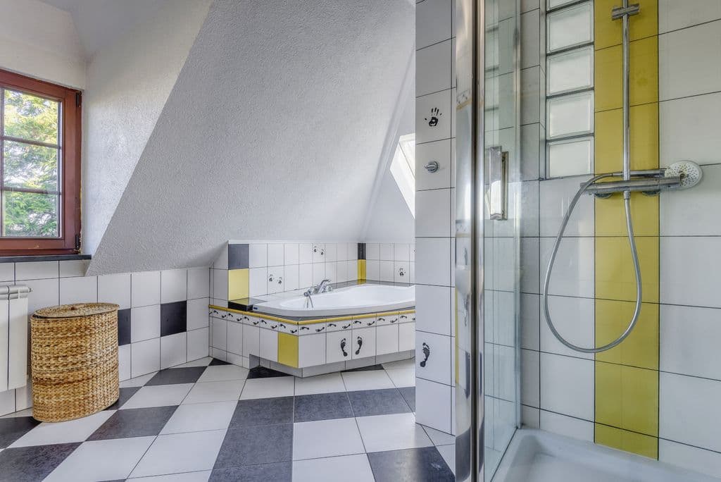 Spacious detached home with large garden in Białołęka – 23