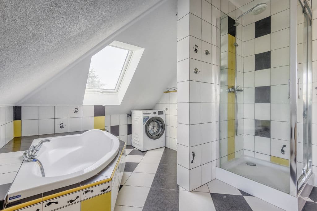 Spacious detached home with large garden in Białołęka – 24