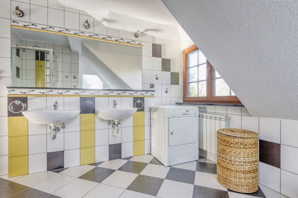 Spacious detached home with large garden in Białołęka – 25