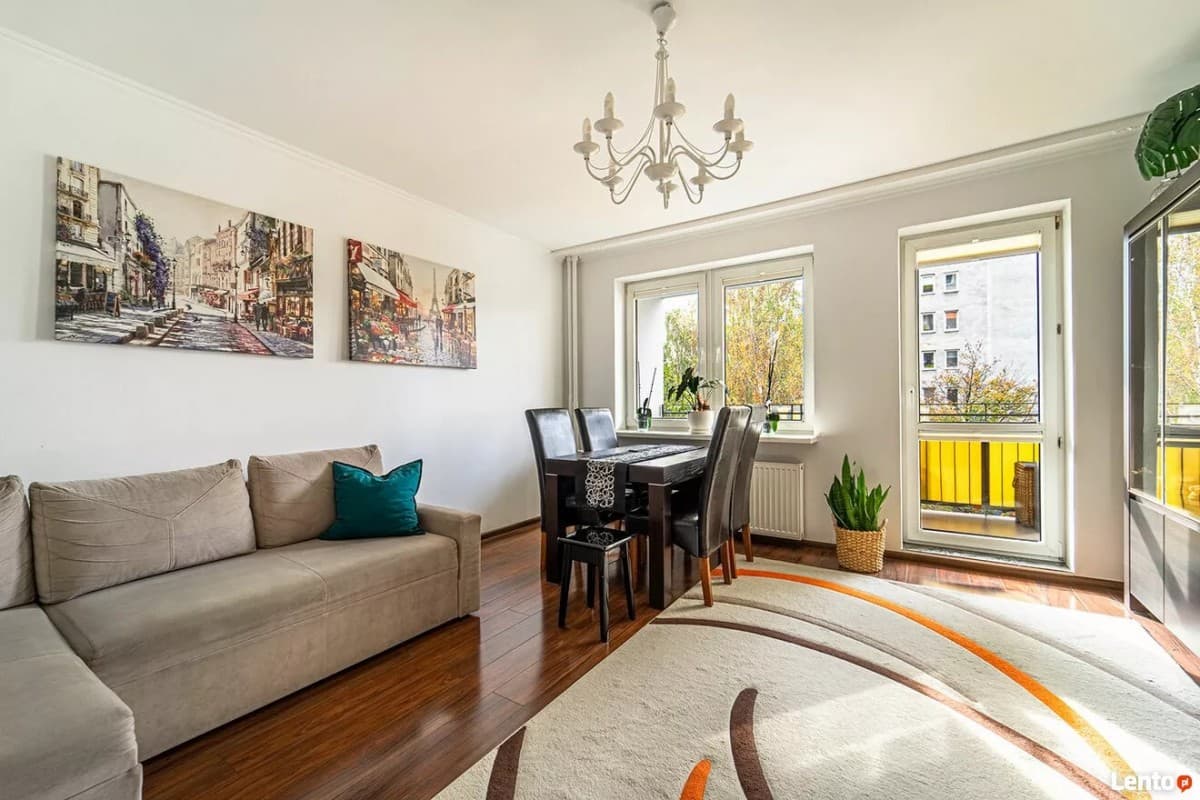 Spacious apartment with large south-facing balcony – 1