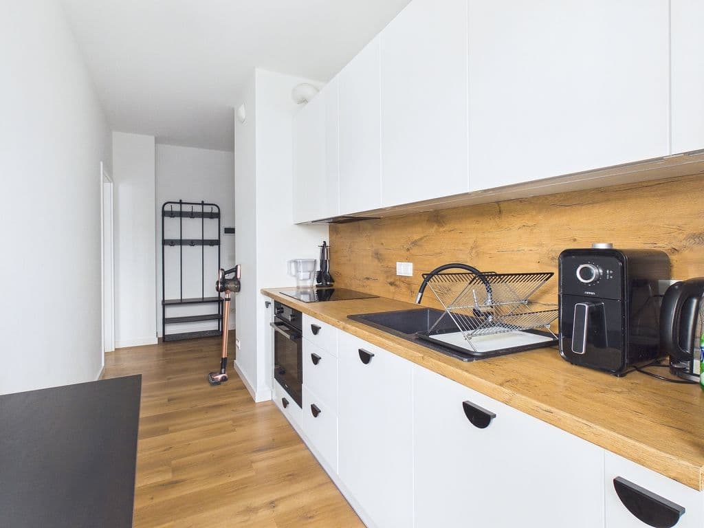 3-room apartment near Chrzanów Metro, available April – 3