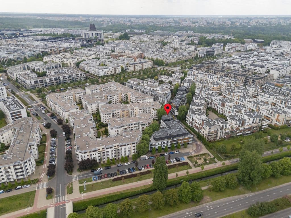 Modern 4-room apartment in Wilanów with balconies – 18