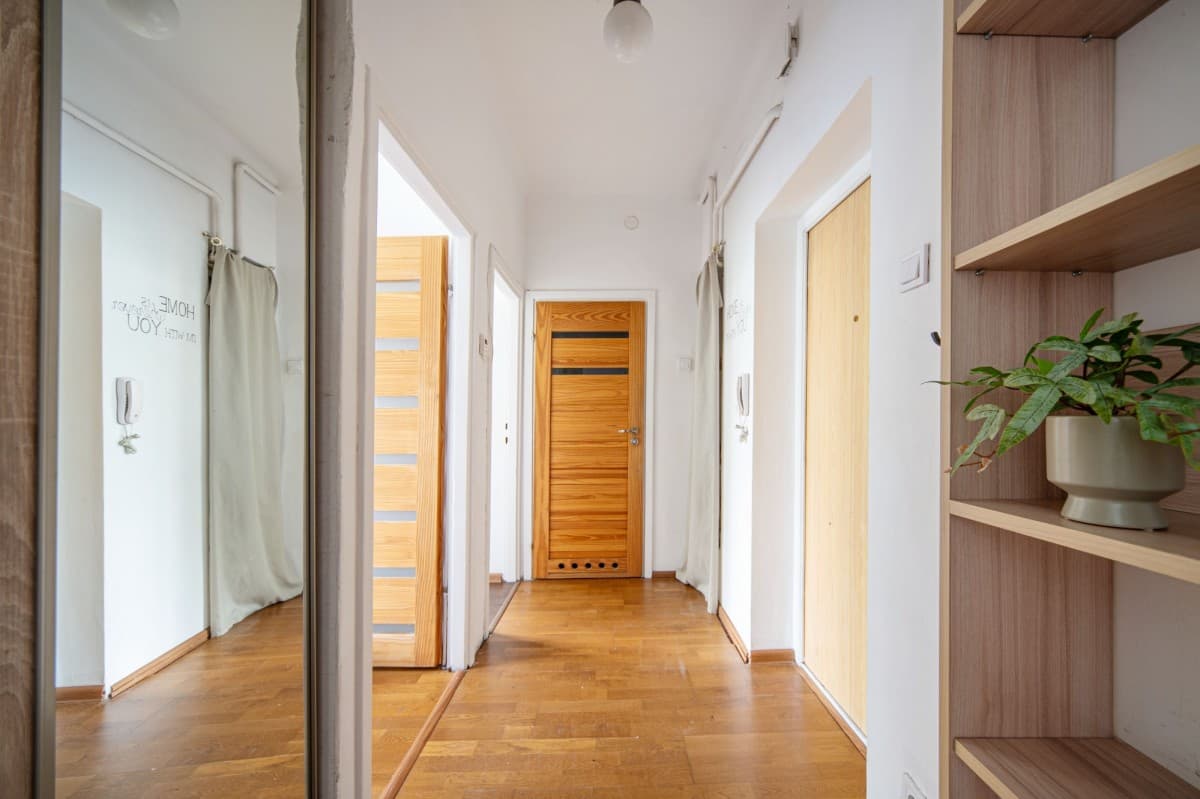 Cozy 2-room apartment 15 min from the center – 11