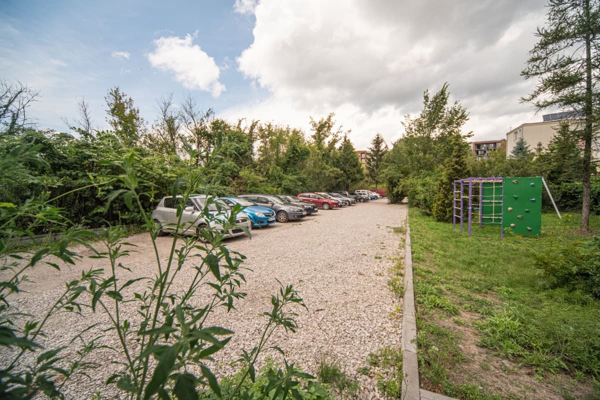 Cozy 2-room apartment 15 min from the center – 14