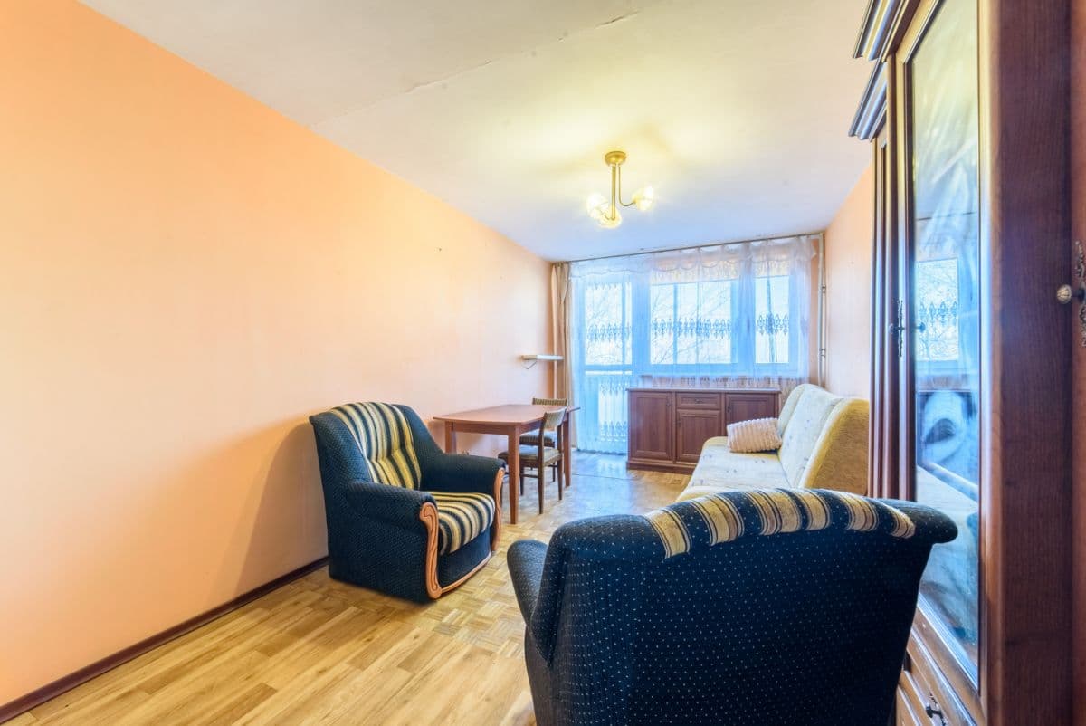 Three-room apartment with loggia in Targówek – 4