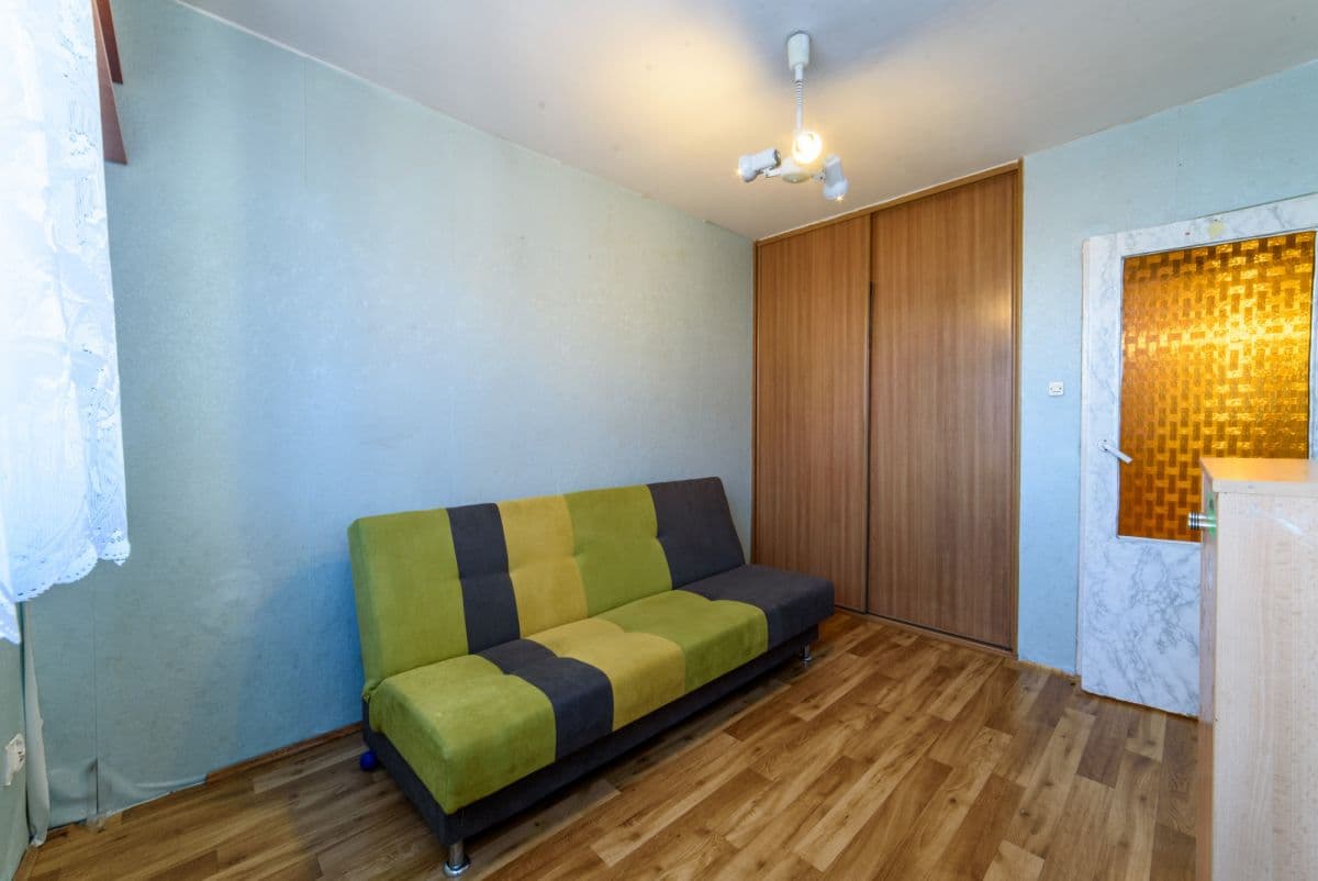 Three-room apartment with loggia in Targówek – 17