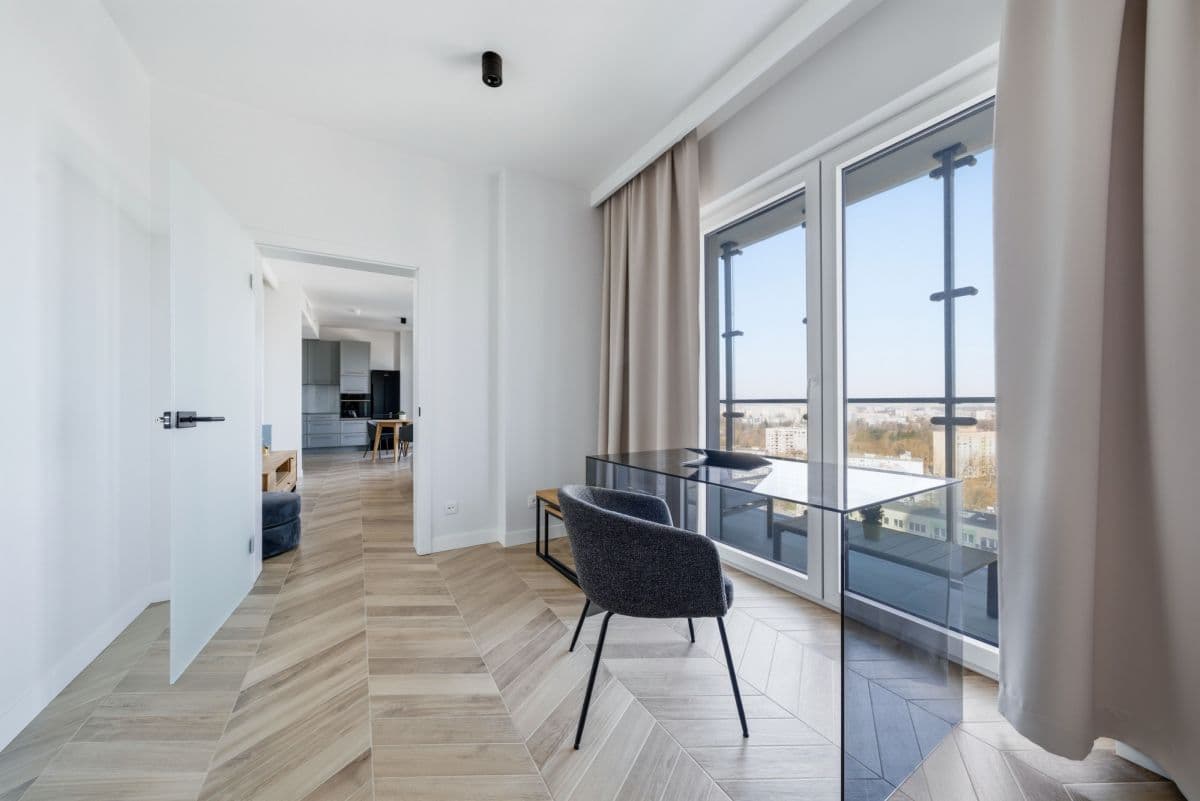 Luxury apartment with sunset views in Bliska Wola – 9