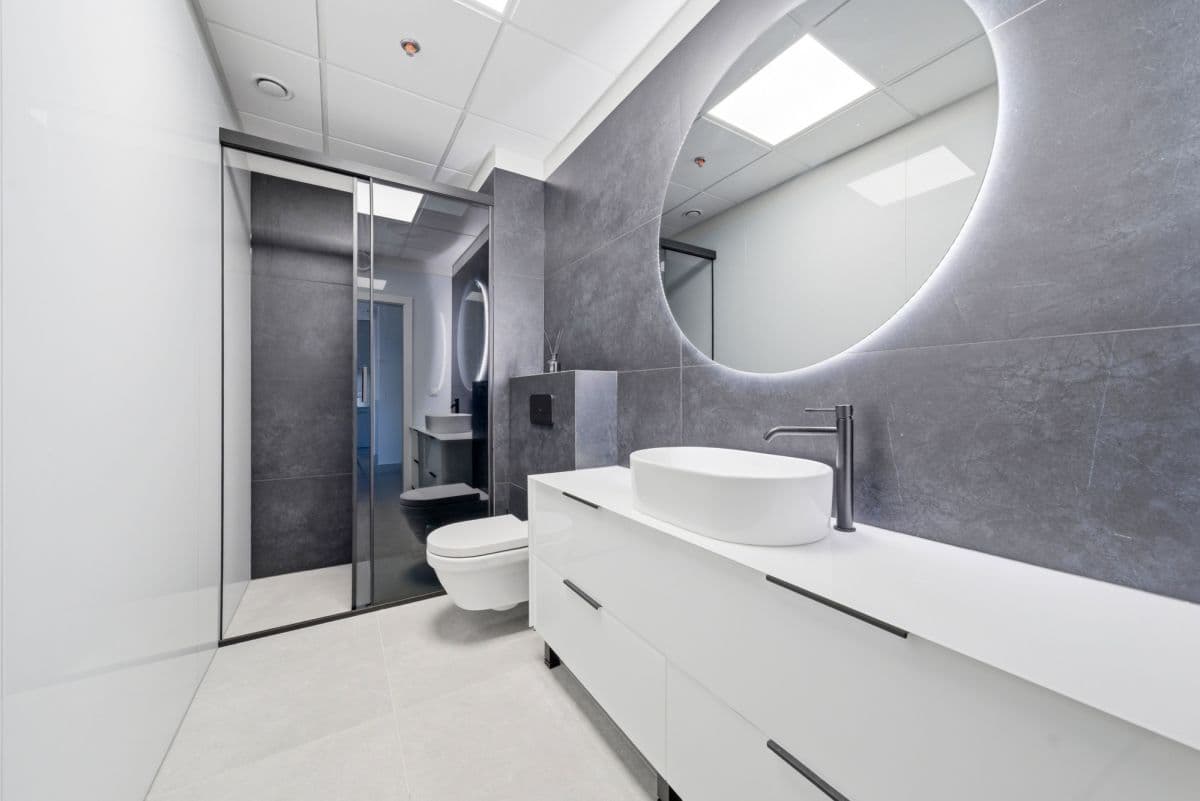 Luxury apartment with sunset views in Bliska Wola – 12