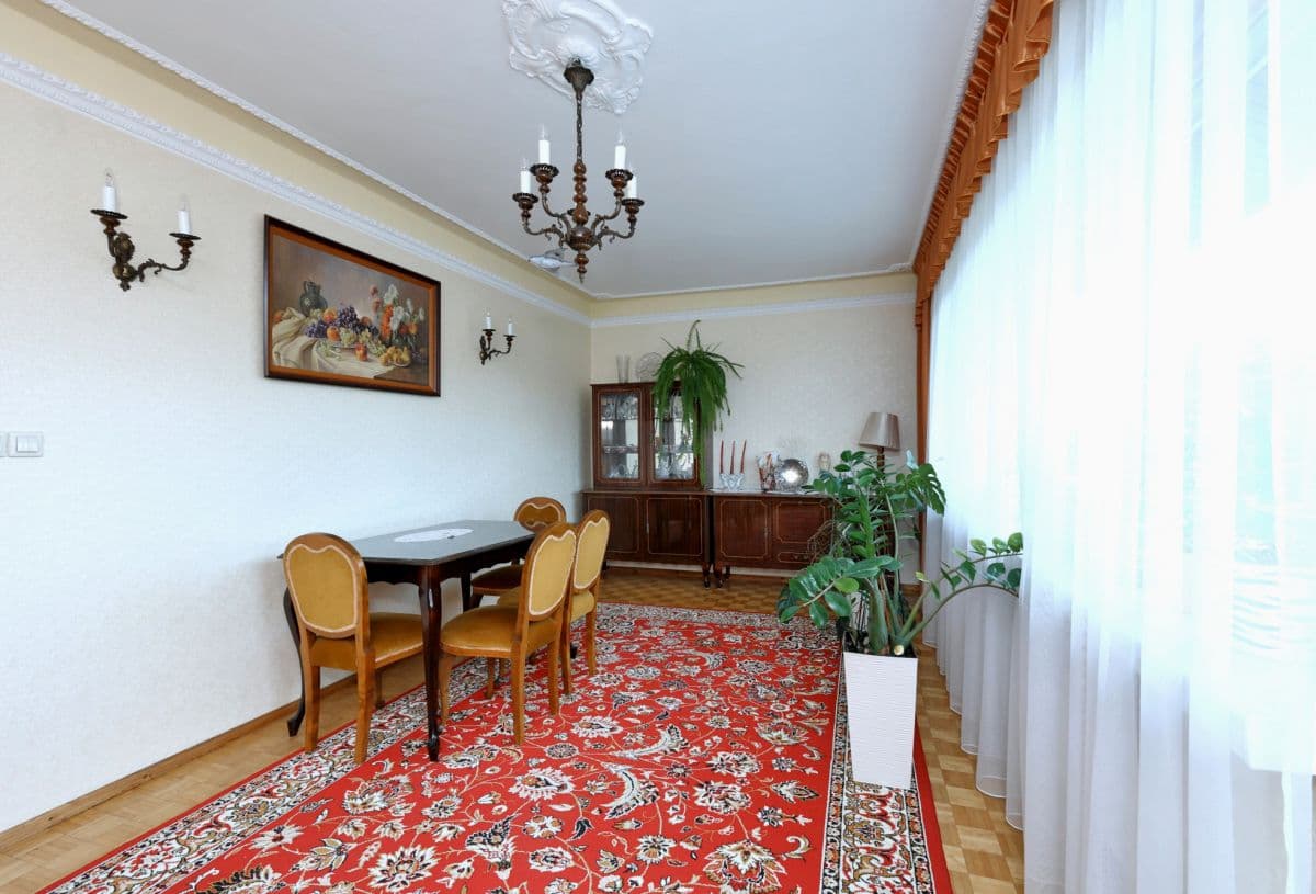 Spacious detached house with garden near Rozwadowska – 3