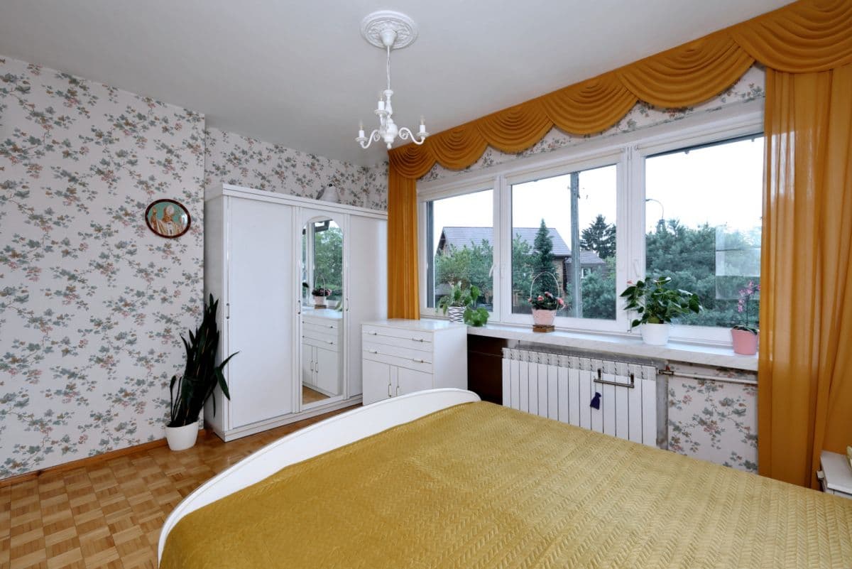 Spacious detached house with garden near Rozwadowska – 8