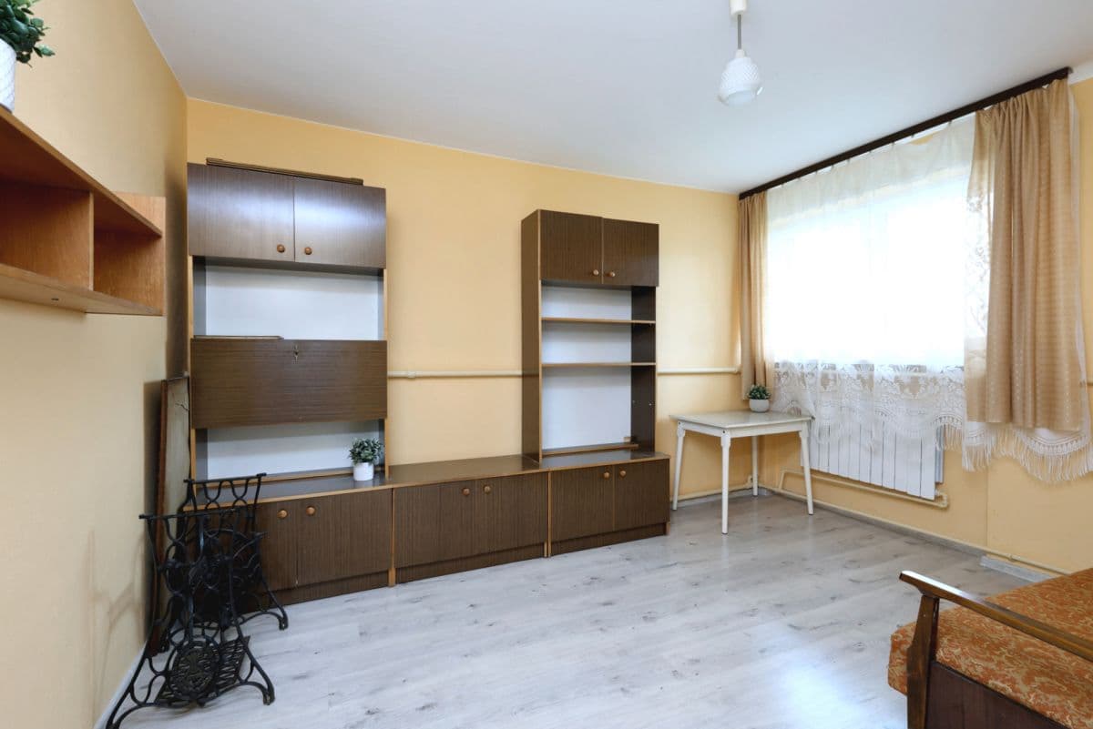 Spacious detached house with garden near Rozwadowska – 9