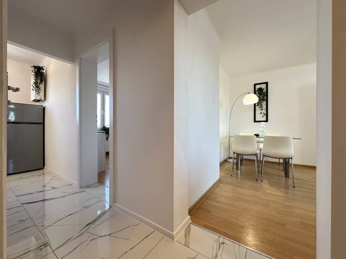 Renovated apartment with panoramic views in Ursus – 7