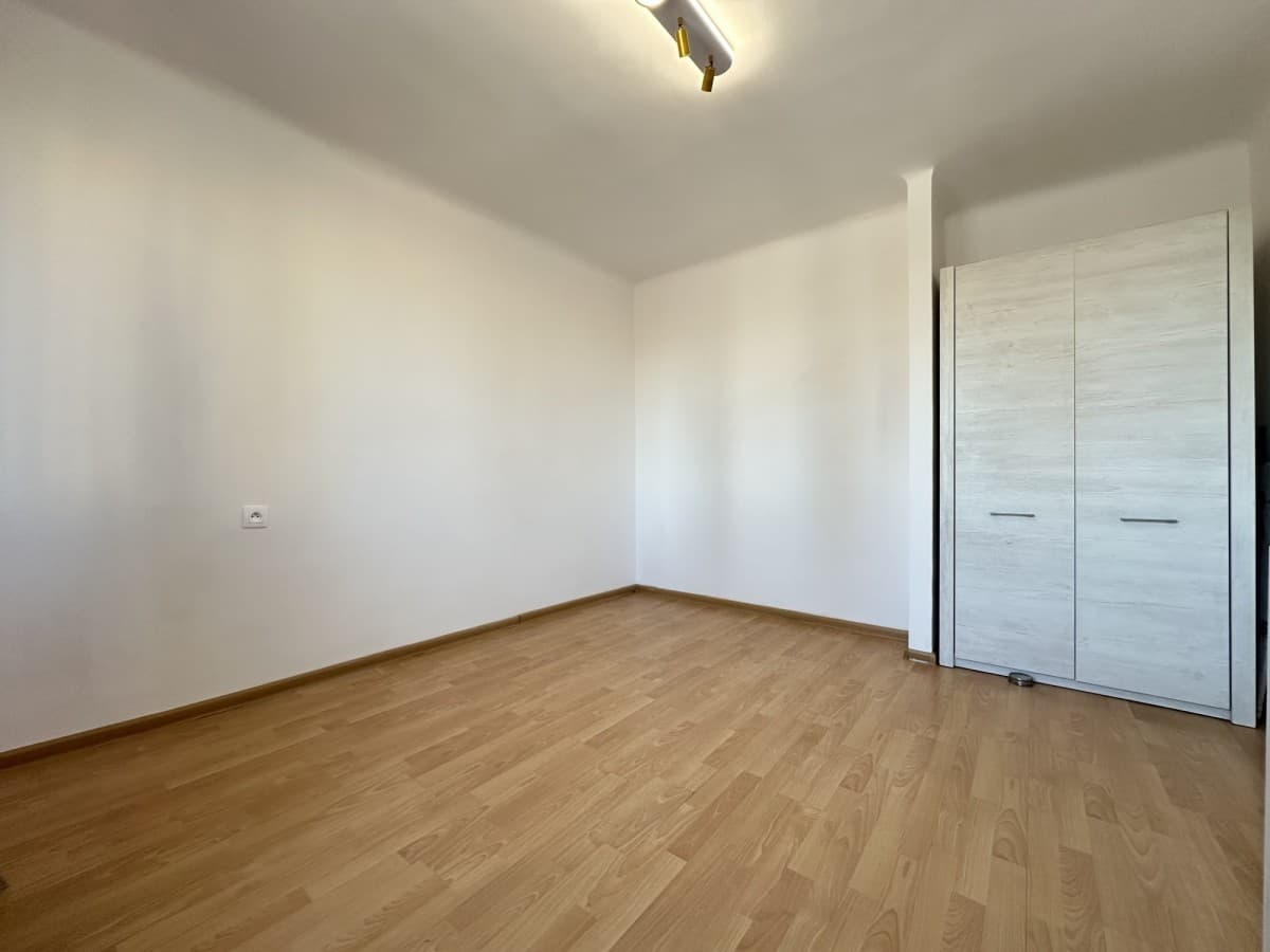 Renovated apartment with panoramic views in Ursus – 10