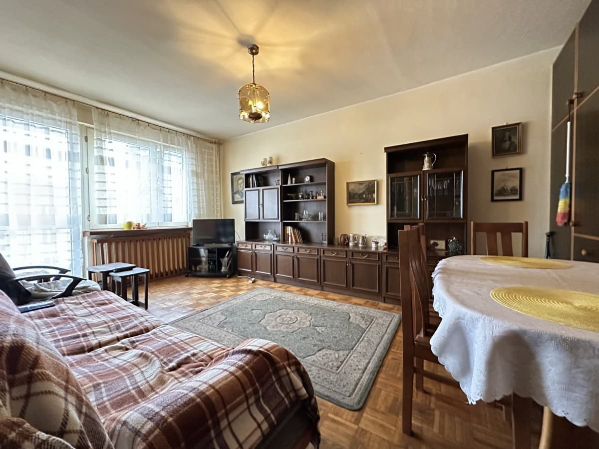 Spacious 3-room apartment with potential in Ursynów – 1