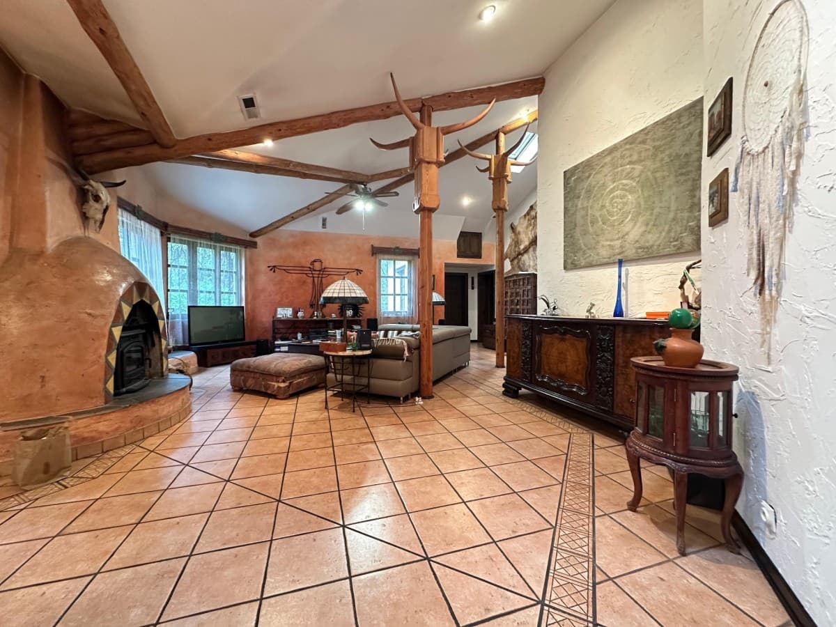 Unique Santa Fe style home in Falenica, Warsaw – 7