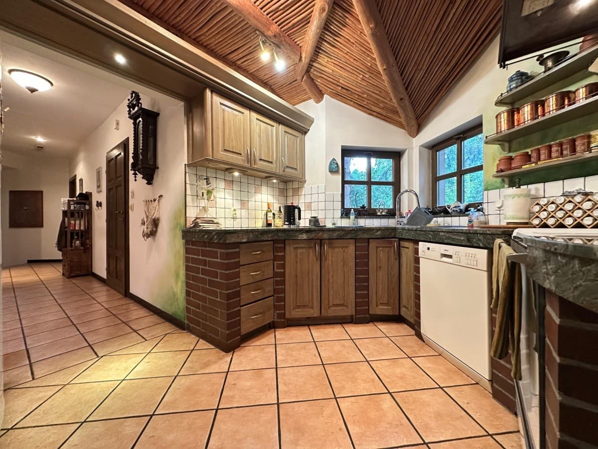 Unique Santa Fe style home in Falenica, Warsaw – 9