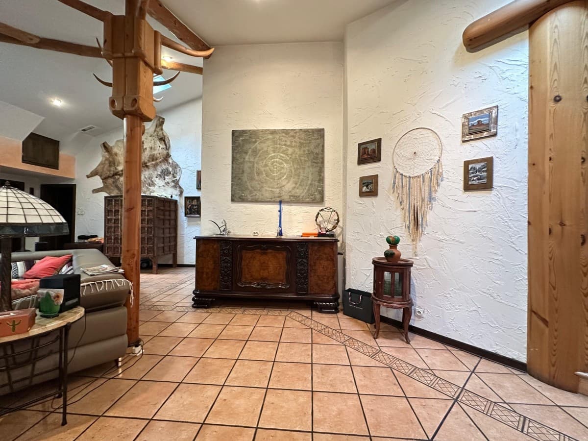 Unique Santa Fe style home in Falenica, Warsaw – 11