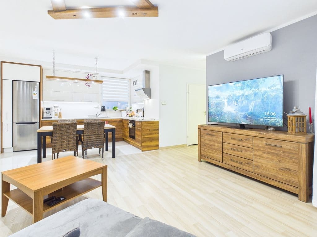 Spacious 4-room apartment with Smart Home features – 1