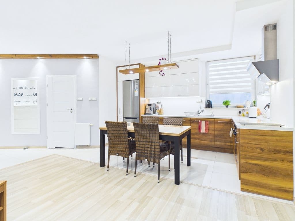 Spacious 4-room apartment with Smart Home features – 3