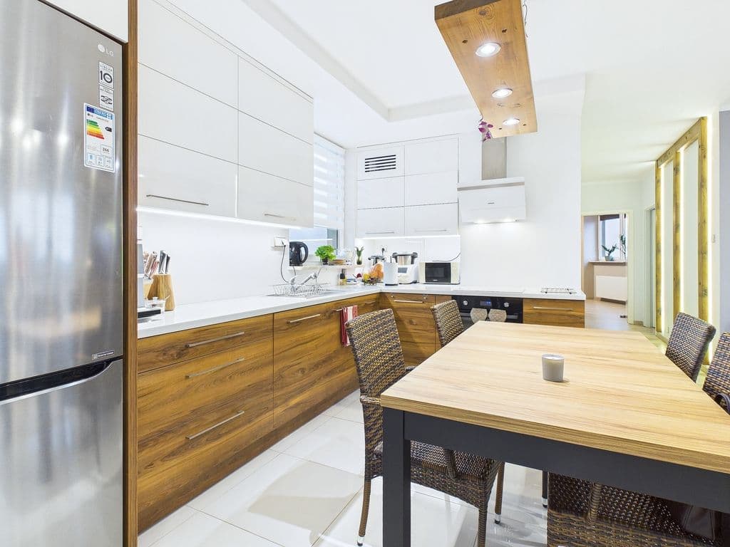 Spacious 4-room apartment with Smart Home features – 4