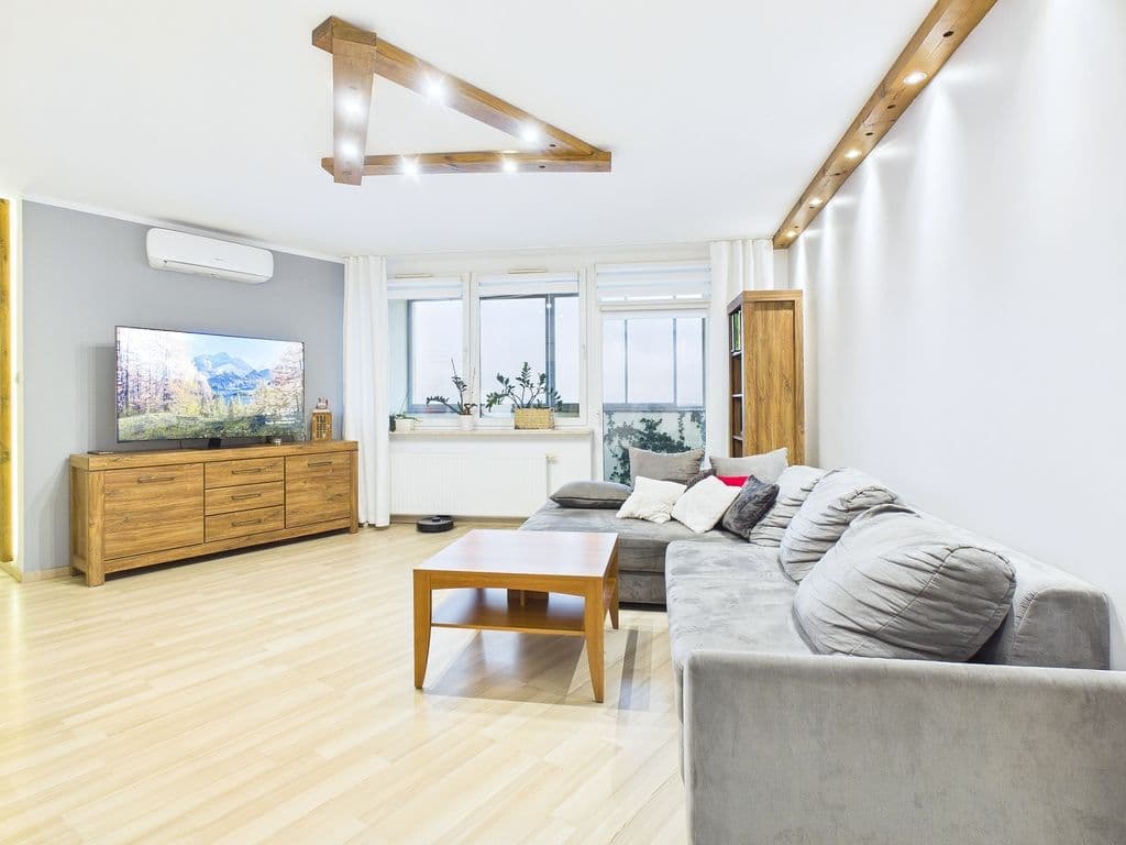 Spacious 4-room apartment with Smart Home features – 5