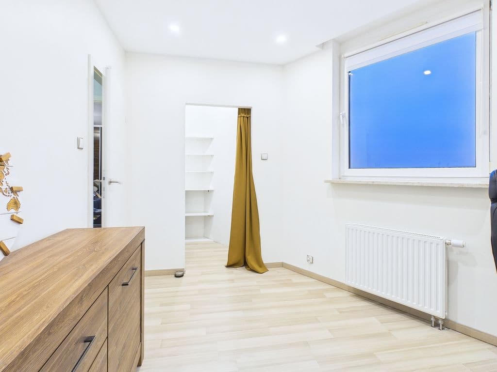 Spacious 4-room apartment with Smart Home features – 10