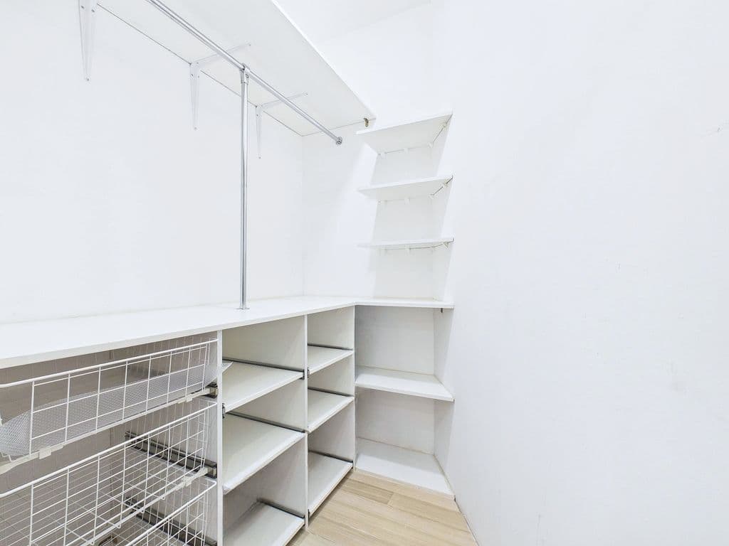 Spacious 4-room apartment with Smart Home features – 11