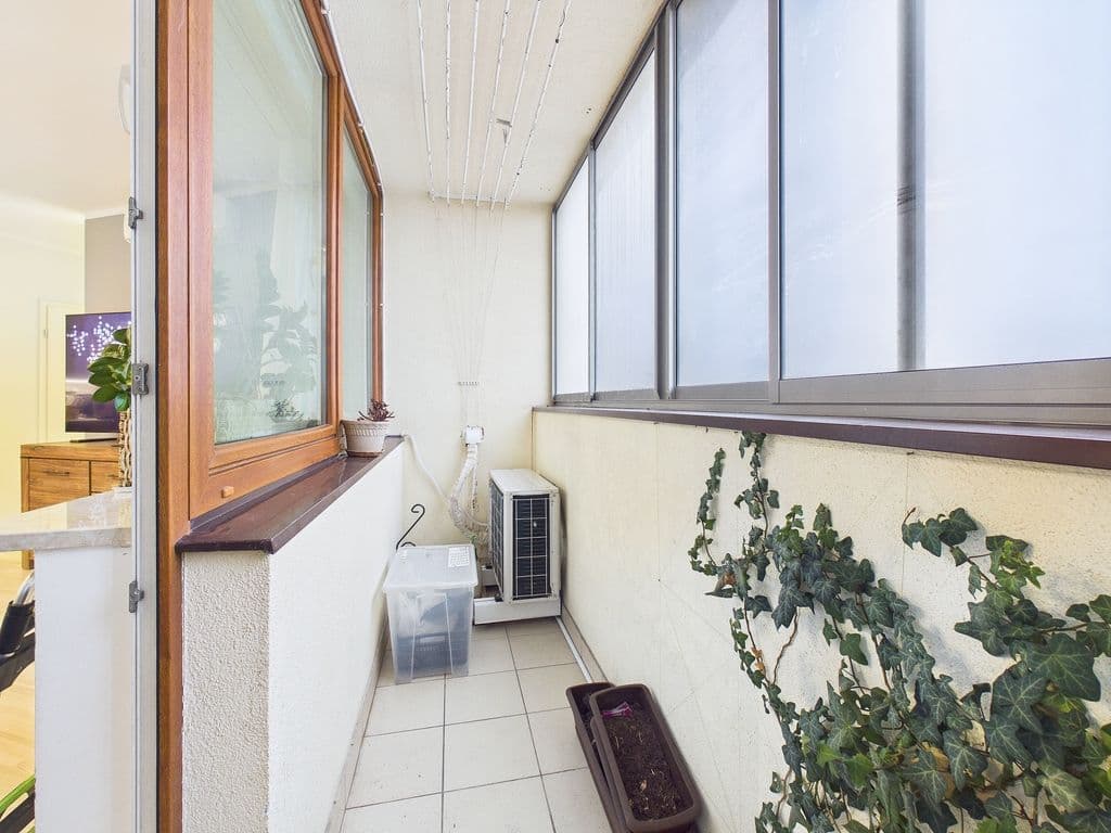 Spacious 4-room apartment with Smart Home features – 18