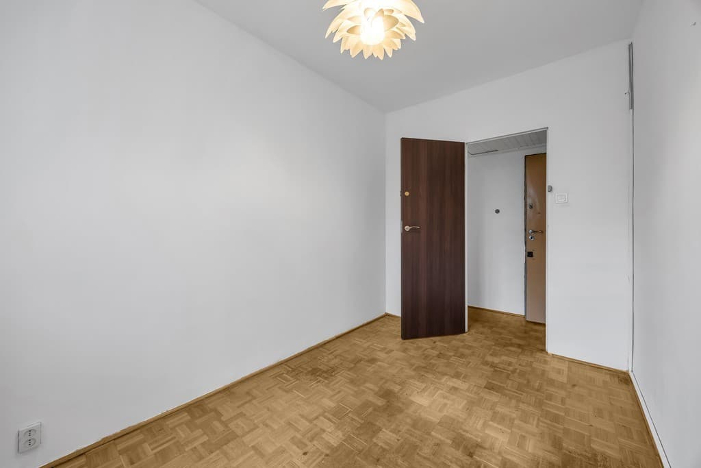 Four-room apartment with park view balcony – 8