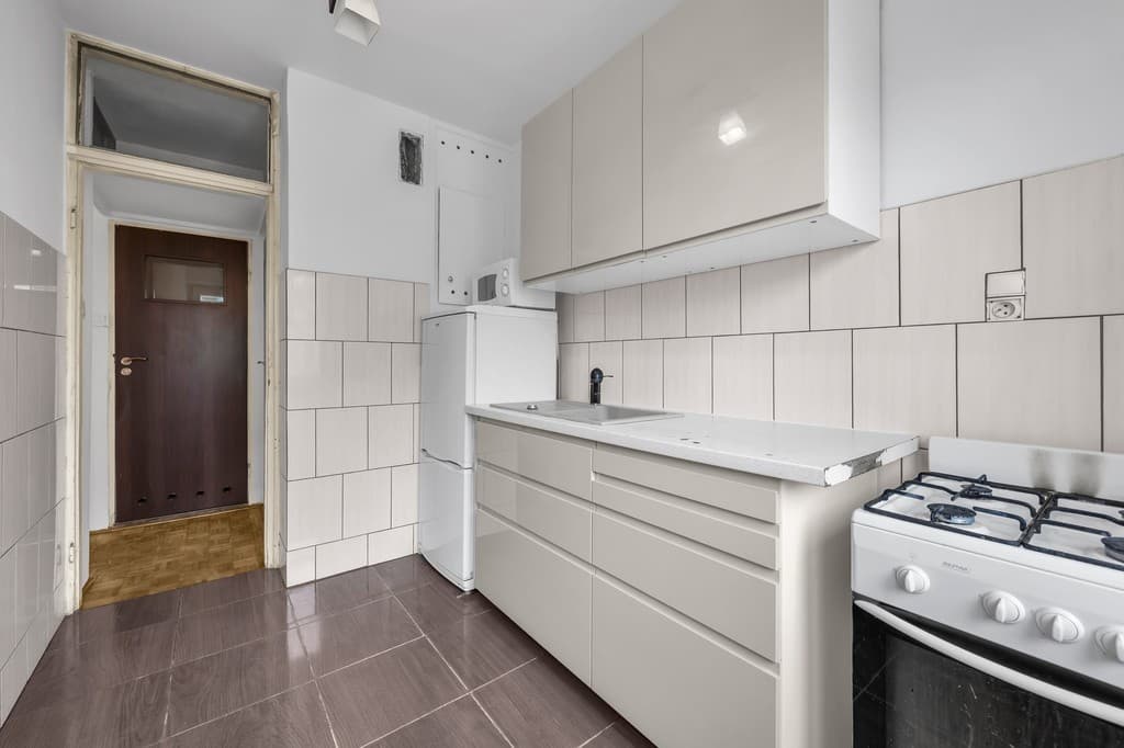 Four-room apartment with park view balcony – 12