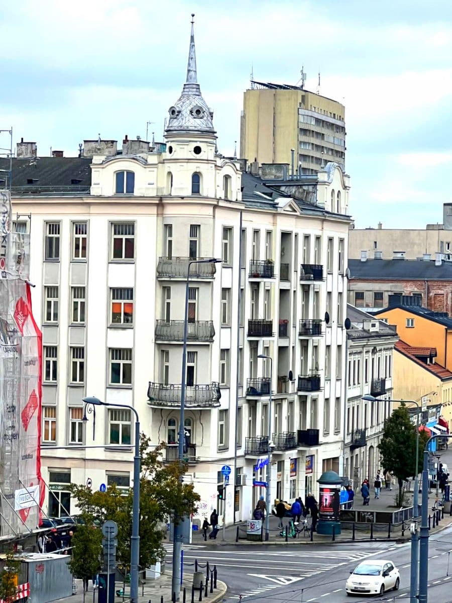 Historic apartment with modern amenities near metro – 13