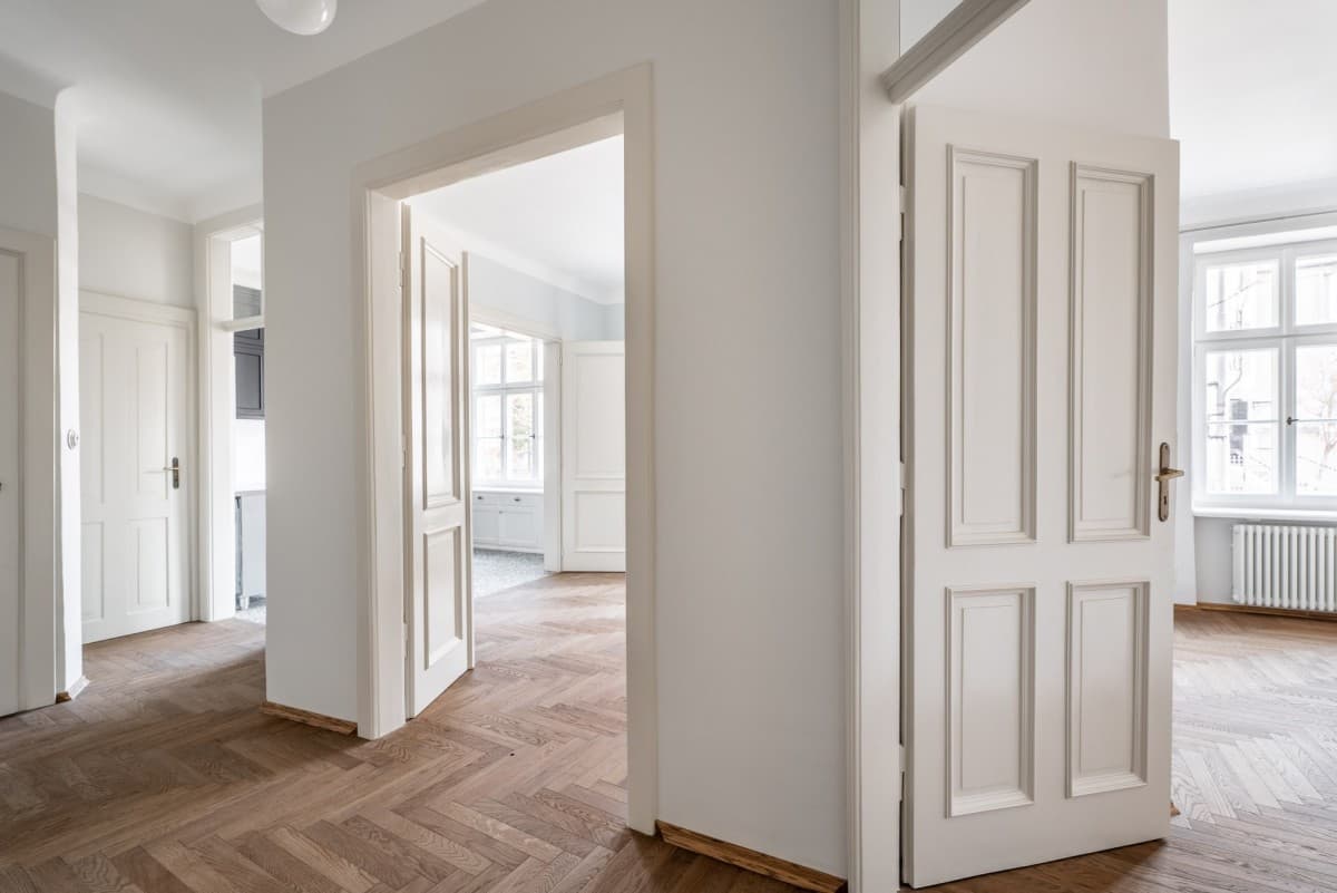 Restored historic apartment with terrace in Mokotów – 1