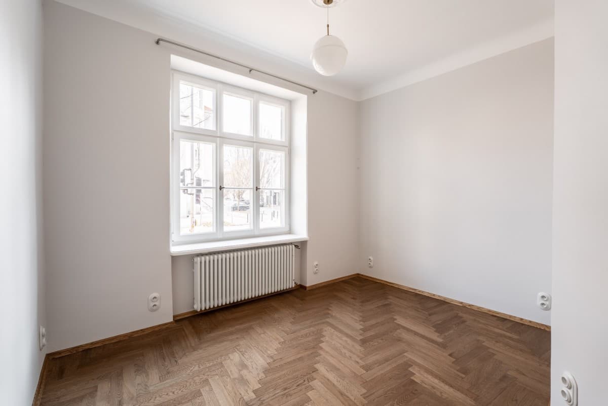 Restored historic apartment with terrace in Mokotów – 7