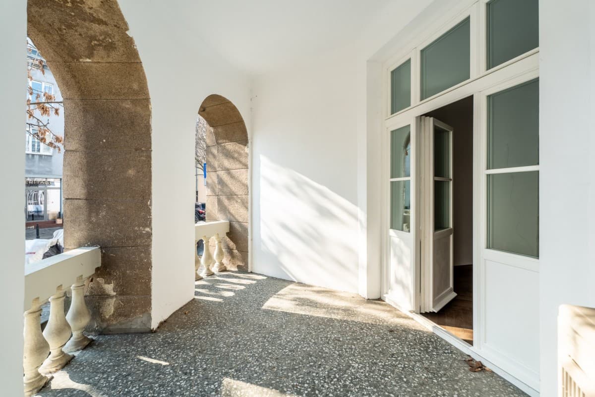 Restored historic apartment with terrace in Mokotów – 11